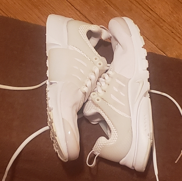 Nike Prestos - Picture 2 of 14